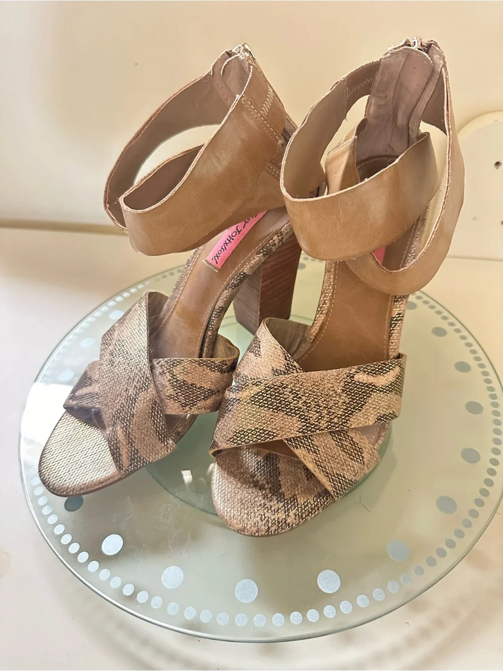 Betsey Johnson betsey johnson